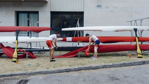 Diego Domínguez y Joan Antoni Moreno entrenan en K2 en Laias