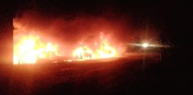 El incendio qued� extinguido poco antes de las 5.30