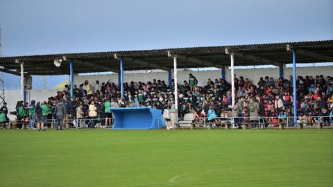 Ambientazo en As Valgas por el cros escolar.