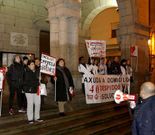 <span lang= es-es >Semanas de protestas</span>. Los trabajadores protagonizaron varias movilizaciones (en la imagen, antes del �ltimo pleno local).