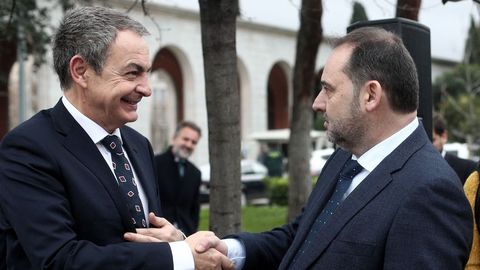 Rodr�guez Zapatero y �balos se saludan en la inauguraci�n del memorial en homenaje a los espa�oles fallecidos en el campo de concentraci�n nazi de Mauthausen en el 2020