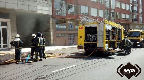 Bomberos, en un incendio en Avi�s