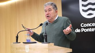 El alcalde de Pontevedra, Miguel Anxo Fern�ndez Lores,�anunci� que la aprobaci�n del�programa temporal de empleo para contratar a tres t�cnicos para reforzar el �rea de Urbanismo