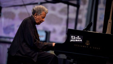 Abdullah Ibrahim actuando en el Festival de Jazz de San Sebasti�n 2025