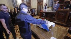 Entrega de los restos de Francisco Miguel, ayer en A Corua 