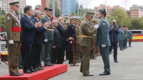 Fiesta de la Guardia Civil. Imposici�n de medallas
