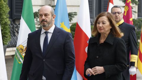 El presidente del Senado, Pedro Rolln (i), y la presidenta del Congreso, Francina Armengol (d), a su llegada a la celebracin del Da de la Constitucin 