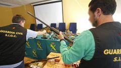 ARSENAL DE ARMAS INTERVENIDO POR LA GUARDIA CIVIL EN UN TALLER CLANDESTINO EN EL MARCO DE LA OPERACI�N SUSURRO