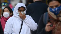 Las restricciones han vuelto al Reino Unido con la reimplantaci�n de la mascarilla obligatoria