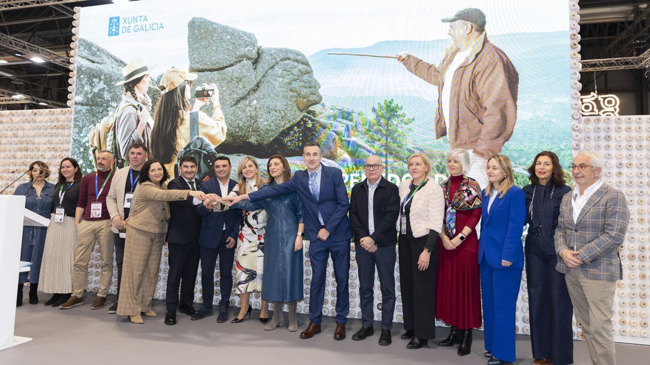 Los Penedos de Pasarela e Traba, «el mejor museo al aire libre que se ...