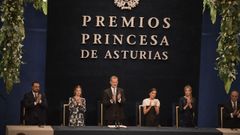 Los Reyes Felipe VI y Doa Letizia acompaada de sus hijas la Princesa Leonor y la Infanta Sofa, en los Premios Princesa de Asturias 2022