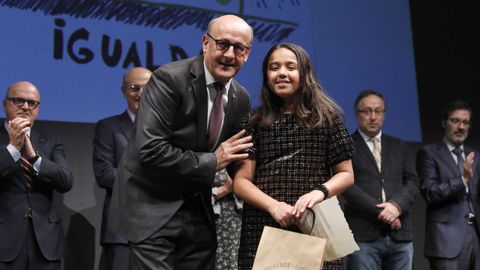 Hasta un total de cuarenta alumnos de distintos centros de la provincia resultaron premiados en el concurso de la Constituci�n.