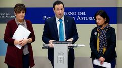 De izquierda a derecha: La directora territorial de la Inspecci�n de Trabajo y Seguridad Social de Asturias, Adelia Garc�a; el consejero de Presidencia y Participaci�n Ciudadana, Guillermo Mart�nez; y, la directora general del Instituto Asturiano de la Mujer y Pol�ticas de Juventud, Almudena Cueto..De izquierda a derecha: La directora territorial de la Inspecci�n de Trabajo y Seguridad Social de Asturias, Adelia Garc�a; el consejero de Presidencia y Participaci�n Ciudadana, Guillermo Mart�nez; y, la directora general del Instituto Asturiano de la Mujer y Pol�ticas de Juventud, Almudena Cueto.