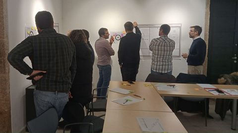 Representantes de la comunidad de montes participaron en unas sesiones de trabajo de la Fundaci�n Juana de Vega dentro del programa de apoyo a empresas agroalimentarias.