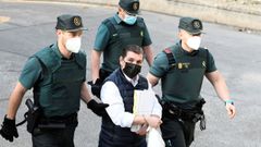 El acusado C�sar Rom�n, conocido como el Rey del Cachopo, a su llegada a la Audiencia Provincial de Madrid