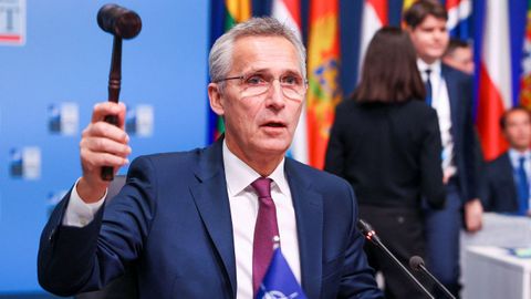 Jens Stoltenberg, durante la reuni�n celebrada en Bucarest