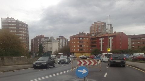 El corte de uno de los carriles de la avenida de Cervantes esta semana
