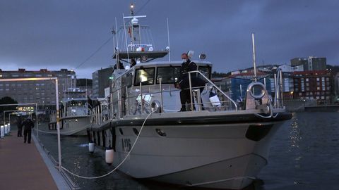 PATRULLERAS DE LA ARMADA ESPAOLA ENTRANDO EN EL CLUB NAUTICO DE RIBEIRA,