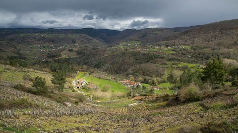 Vistas de la parroquia de Lumeares desde el mirador de Vidueira