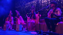 In�s, Faia, Paula y Guillerme (en la foto, izquierda a derecha), en el primer concierto de la gira Rebovina Divas Live en la Sala Capitol el pasado jueves. Con su combinaci�n de teatralidad en la puesta en escena y sus originales letras, en l�nea con su compromiso con la poes�a y el feminismo, consiguieron meterse al p�blico en el bolsillo.