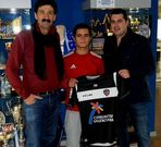 Jos� Manuel Peque�o, el jugador Edu y el intermediario Jos� �lvarez