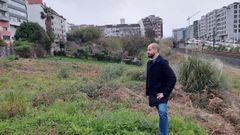 Zona donde se crear&aacute; el parque dedicado a la camelia de Pontevedra, que impuls&oacute; el PSOE en el anterior mandato. En la imagen el concejal Iv&aacute;n Puentes