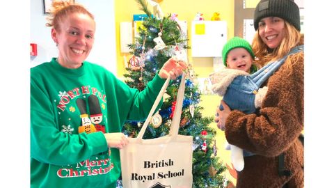 En la escuela de Ciudad Jardn, los nios se fueron encantados con los regalos