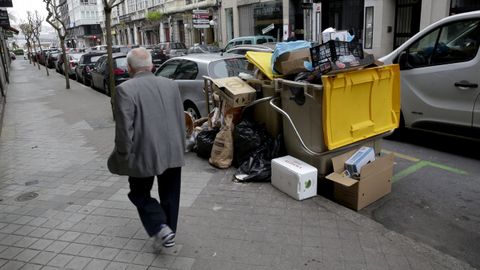 Las calles de la ciudad amanecieron el martes llenas de basura