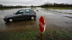 La resaca de la semana de lluvia todav�a perdura 