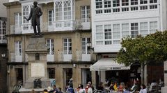 Imagen de archivo de la Praza Maior de Viveiro, adonde los veh�culos solo podr�n acceder con autorizaci�n, cuando se apruebe la ordenanza de tr�fico