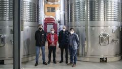 Representantes de las empresas que participan en el consorcio del proyecto Libatio, en la sede de Vi�a Costeira (Ribadavia)