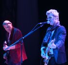 Rot, en plena interpretaci�n en la plaza viveirense. 