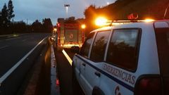 Imagen de archivo de un veh�culo de Protecci�n Civil de A Pobra actuando en un accidente