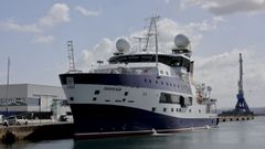 El mayor buque de investigación marina de España atraca por primera vez en A Coruña