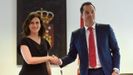 La candidata del PP a la presidencia de la Comunidad de Madrid, Isabel D�az Ayuso, suscribi� un pacto de gobierno con el l�der auton�mico de Cs, Ignacio Aguado