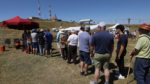 La Festa da Bica de Trives aadi un toque gastronmico a la animada jornada