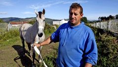 Manuel Pati�o, criador de caballos de barro