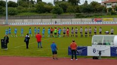 Las jugadoras de ambos equipos se saludan al inicio de la final de la Copa Deputaci�n.