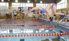 Durante las dos sesiones de ayer en Carballo se batieron once r�cords en infantiles y cadetes. 