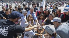 As fue la llegada al Obradoiro de Quique, un joven de 14 aos valenciano que recorri el Camino de Santiago por un futuro sin sarcoma