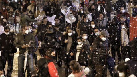 Nieve (artifical) en la praza Maior de Ourense