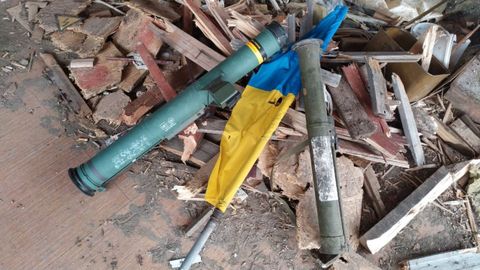 El Ejército de Rusia difundió imágenes de un moderno lanzagranadas C90 y de un RPG fabricados en España