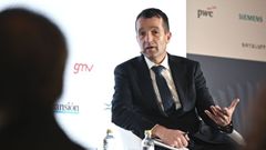 Imagen de archivo del presidente de Indra, �ngel Escribano, durante su participaci�n en el encuentro protagonizado por la industria de Defensa.