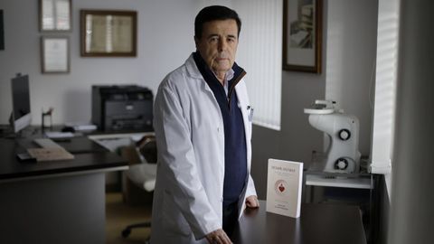 El m�dico Juan Luis Ar�valo lleva 28 a�os trasplantado de ri��n y coraz�n.