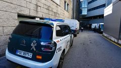 Furgones de la Guardia Civil para traslado de presos, esta semana en las urgencias del Hospital Montecelo de Pontevedra