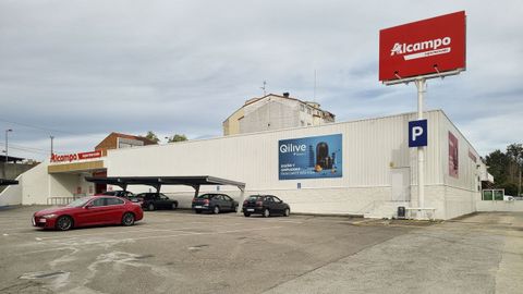 Instalaciones de Alcampo en O Carballio