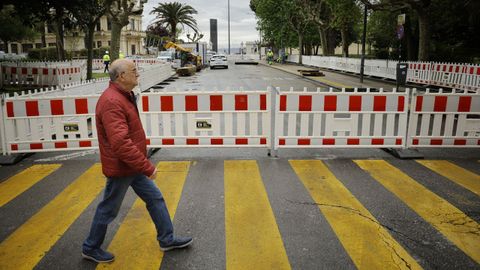Entrejardines ya est� cerrada al tr�fico�y ser� peatonal como puerta de entrada a los muelles