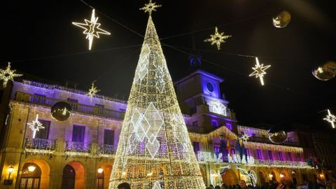 Encendido de las luces de Navidad en Oviedo, noviembre de 2025