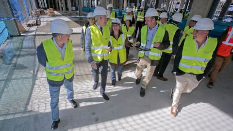 EL PRESIDENTE DE LA XUNTA ALFONSO RUEDA Y EL ALCALDE DE PONTEVEDRA MIGUEL ANXO FERNANDEZ LORES VISITAN LAS OBRAS DEL HOSPITAL GRAN MONTECELO