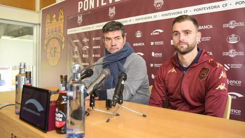 Jacobo Maestre, coordinador de la secretara tcnica del Pontevedra, y lex Gonzlez, capitn del equipo